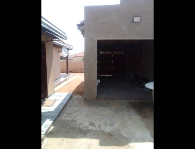 2 BEDROOM HOUSE FOR SALE IN RIETVALLEI AH
